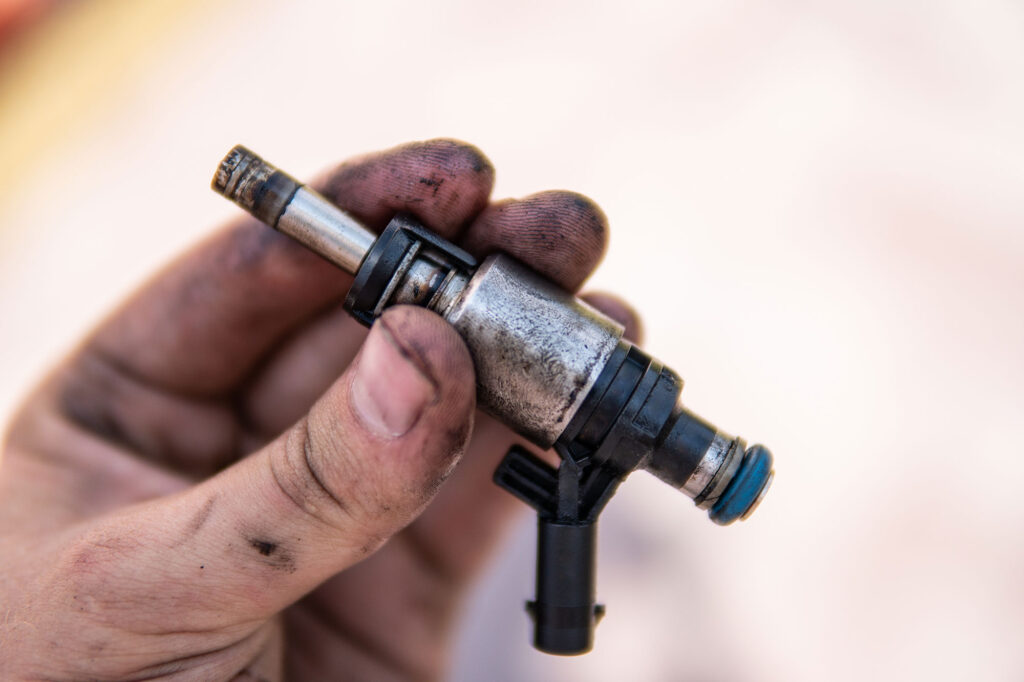 Can You Repair Fuel Injectors? Signs, Methods, Costs, and When to Replace Them